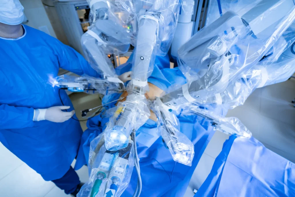 Integración de Sistemas Robóticos y Precisión Quirúrgica